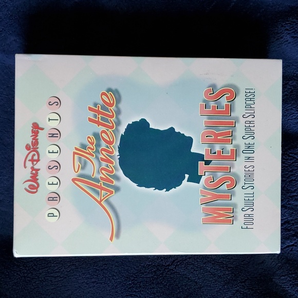 The Annette Mysterys Annette Funicello Disney Book Set - Picture 1 of 12